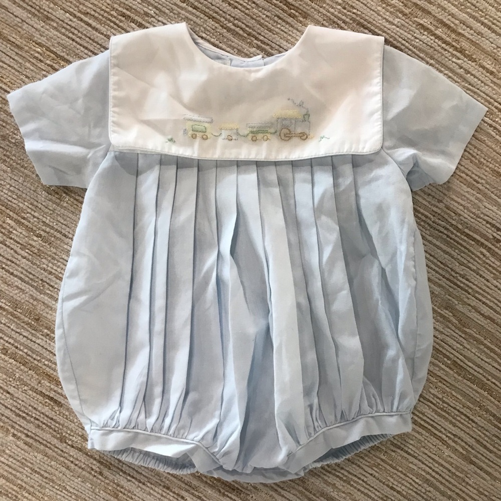 NWT Petit Ami Bubble with Train Embroidered